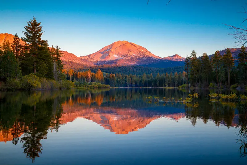 manzanita-lake-lessen-volcanic-national-park-parchi-della-california.jpg (1)