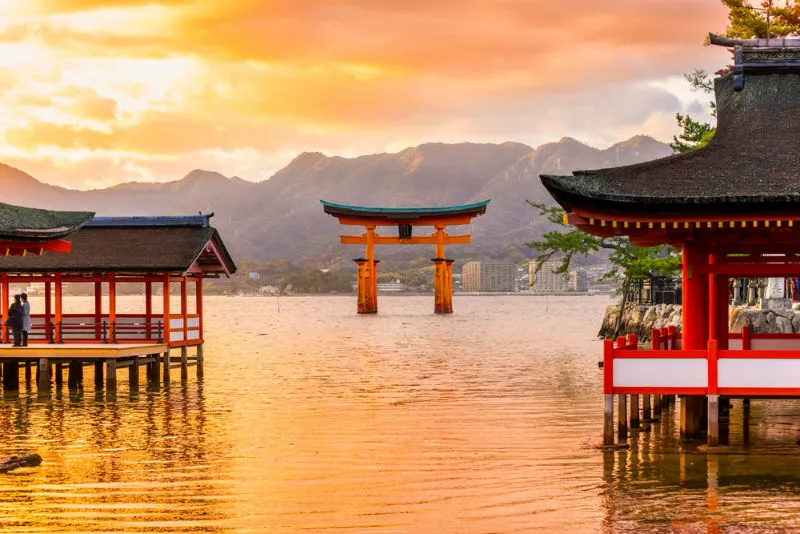 torii-gate-miyajima-giappone.jpg