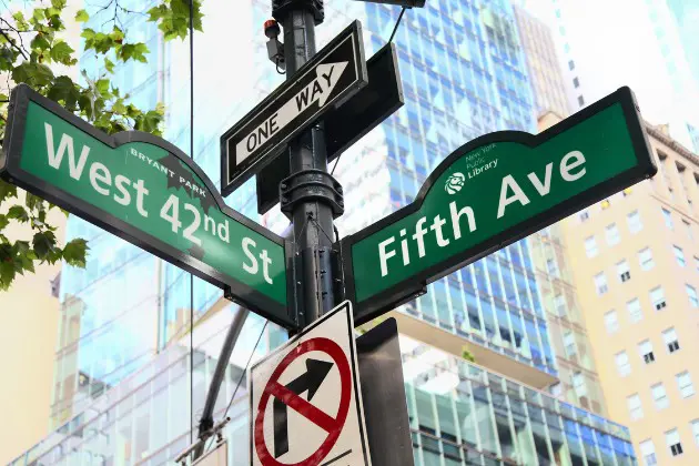 Cartello Fifth Avenue