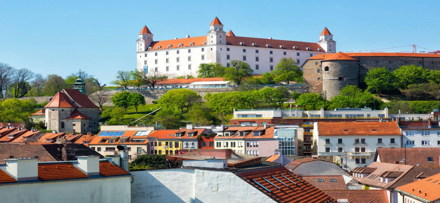 castello-sulla-collina-bratislava-slovenia.jpg