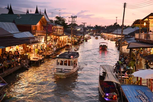 mercato-di-Amphawa-Bangkok-Thailandia
